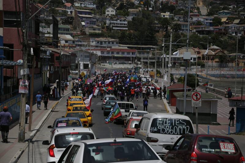 Marcha en Cartagena vista desde atrás
