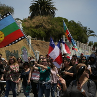 https://archivo-arde.s3-sa-east-1.amazonaws.com/Cuerpo y protesta 2019/8V7A0339.jpg