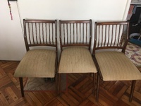 Sillas para escenografía de Ivanov