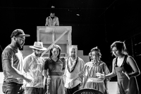Fotografía de ensayo con vestuarios provisorios